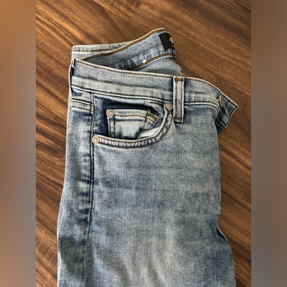 7 For All Mankind Mid-Rise Light Wash Skinny Jeans | Size 26 - Picture 7 of 9